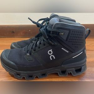 On Running Cloudrock 2 Waterproof Women’s Hiking Boots Great condition !